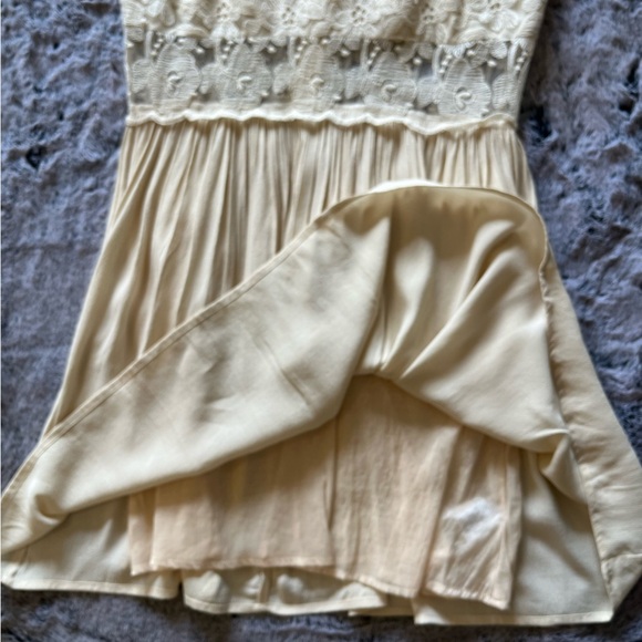Deja Vu Cream Lace Babydoll Spaghetti Strap Mini Dress Lined Size Large EUC - Picture 15 of 16